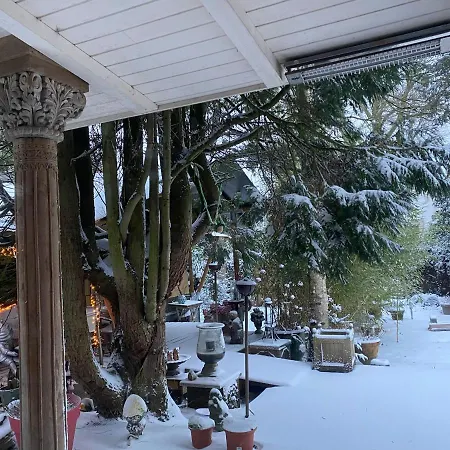 Loes Guest house