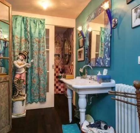 Loes Guest house *
