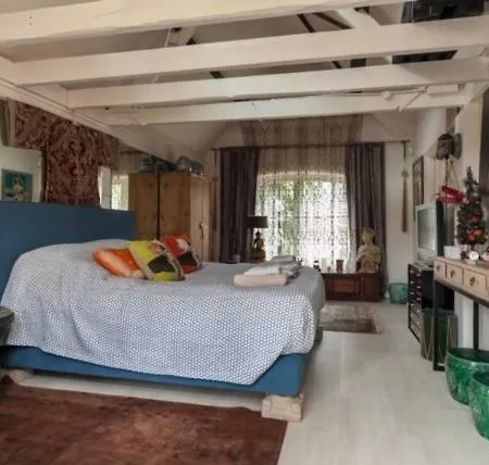 Loes Guest house