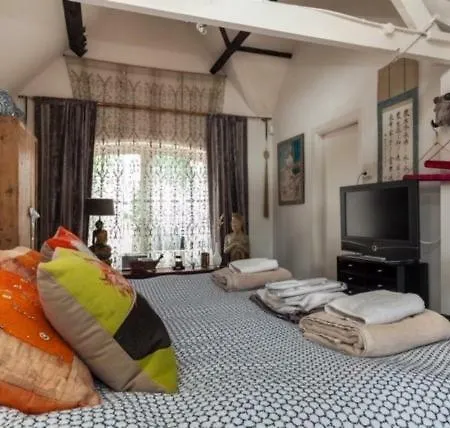 Loes Guest house